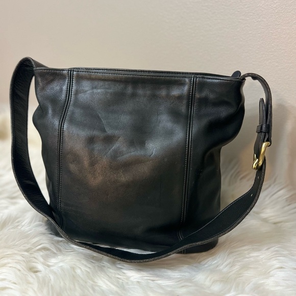 Vintage COACH ERICKSON
SOHO Black Leather Shoulder
Bag 4169 - Picture 3 of 14